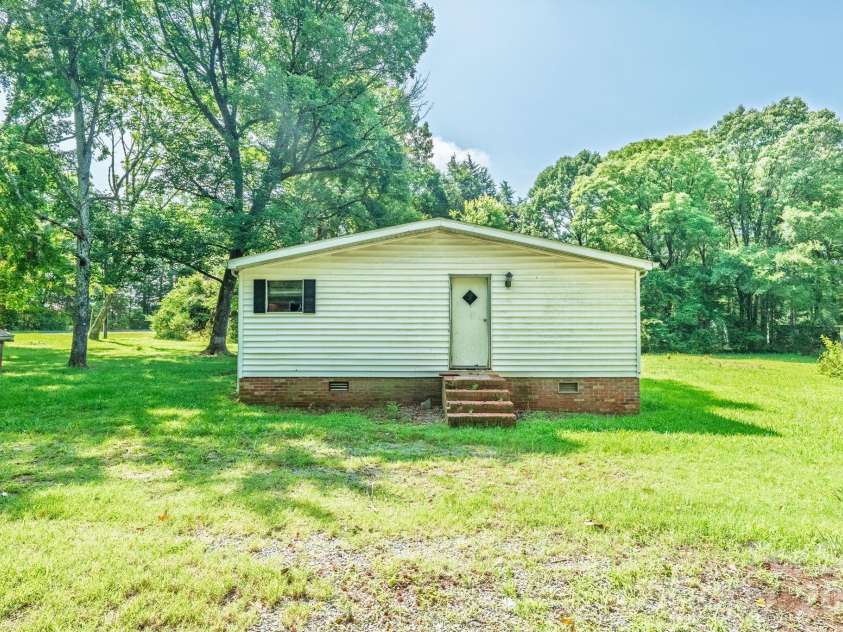 11101 Coble Road, Charlotte, NC 28227.  MLS# CAR4401595, YatesRealty ID 35867. 