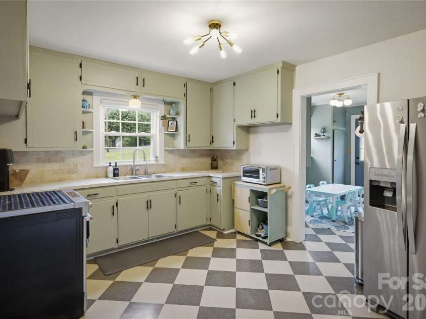 904 Bounous Street, Valdese, NC 28690.  MLS# CAR4402377, YatesRealty ID 35870. 