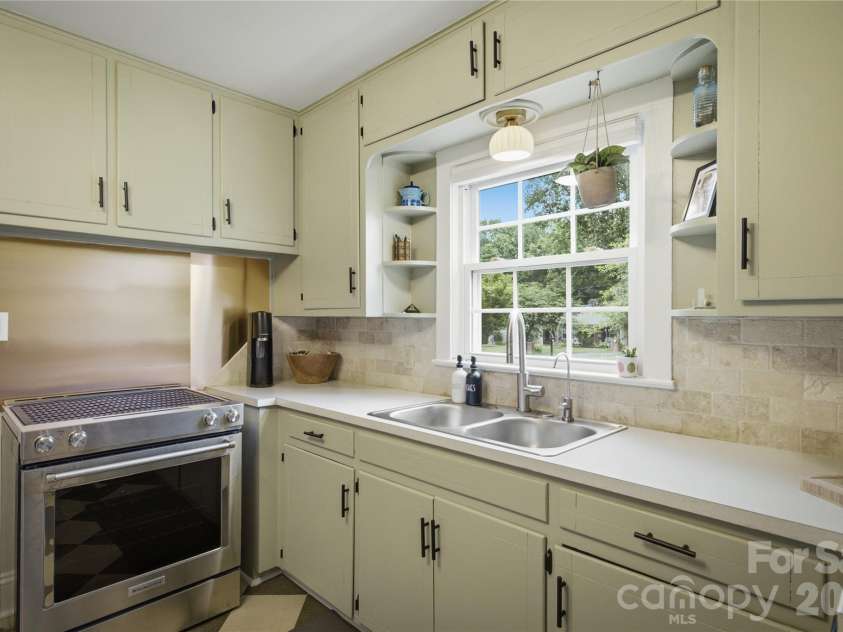 904 Bounous Street, Valdese, NC 28690.  MLS# CAR4402377, YatesRealty ID 35870. 