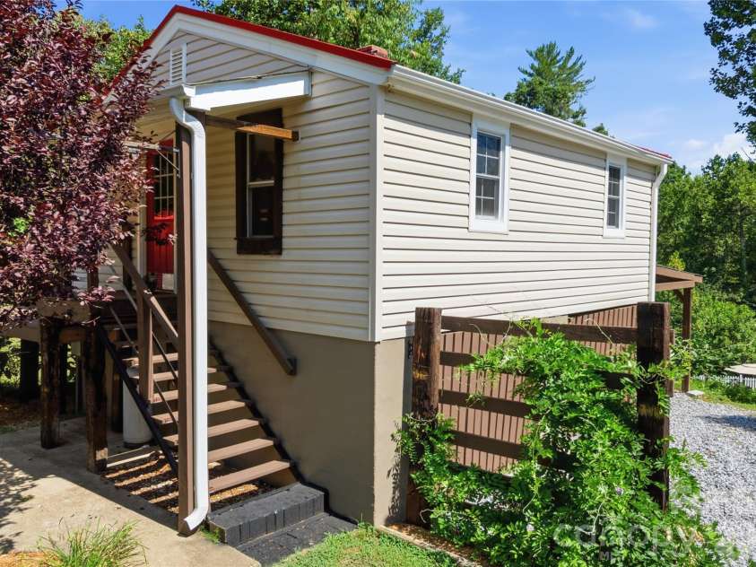 904 Bounous Street, Valdese, NC 28690.  MLS# CAR4402377, YatesRealty ID 35870. 