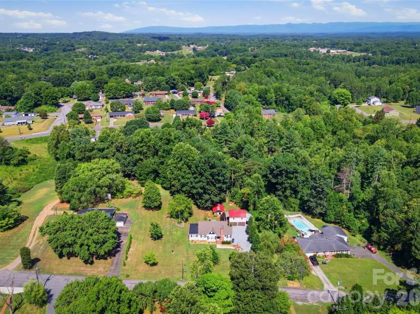 904 Bounous Street, Valdese, NC 28690.  MLS# CAR4402377, YatesRealty ID 35870. 