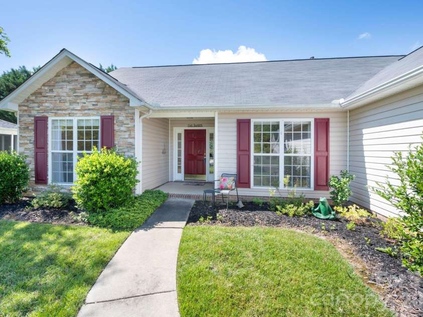 35 Meadow Pathway Drive, Fletcher, NC 28732.  MLS# CAR4395042, YatesRealty ID 35871. 