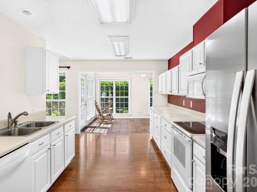 35 Meadow Pathway Drive, Fletcher, NC 28732.  MLS# CAR4395042, YatesRealty ID 35871. 
