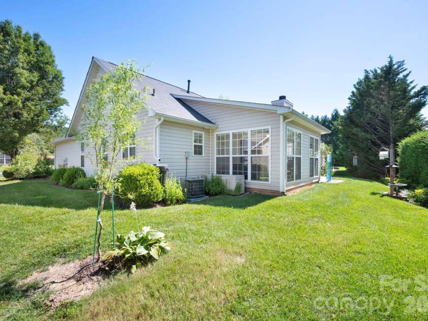 35 Meadow Pathway Drive, Fletcher, NC 28732.  MLS# CAR4395042, YatesRealty ID 35871. 