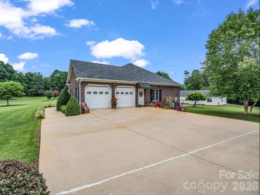 343 Countryside Drive, Forest City, NC 28043.  MLS# CAR4400584, YatesRealty ID 35872. 