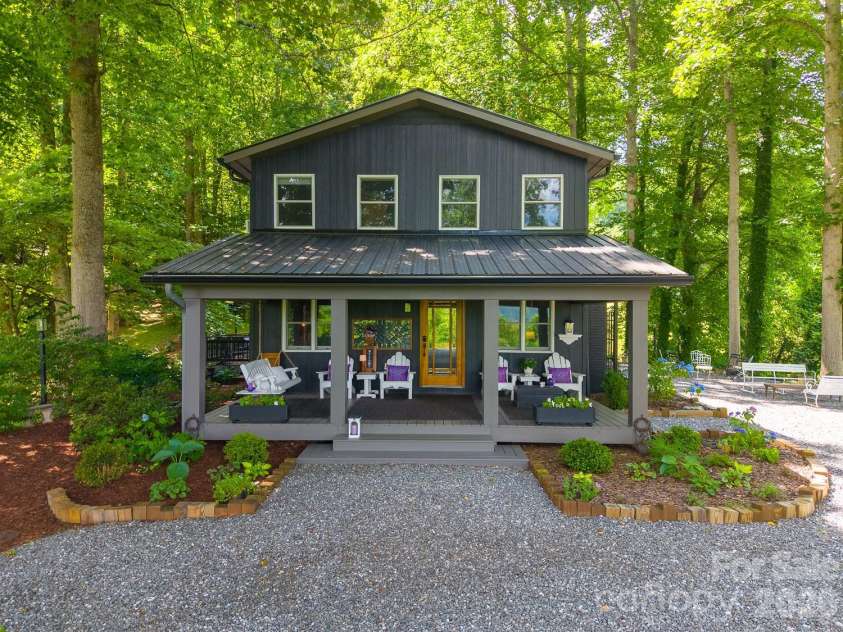 75 Mountain View Road, Sylva, NC 28779.  MLS# CAR4377022, YatesRealty ID 35873. 