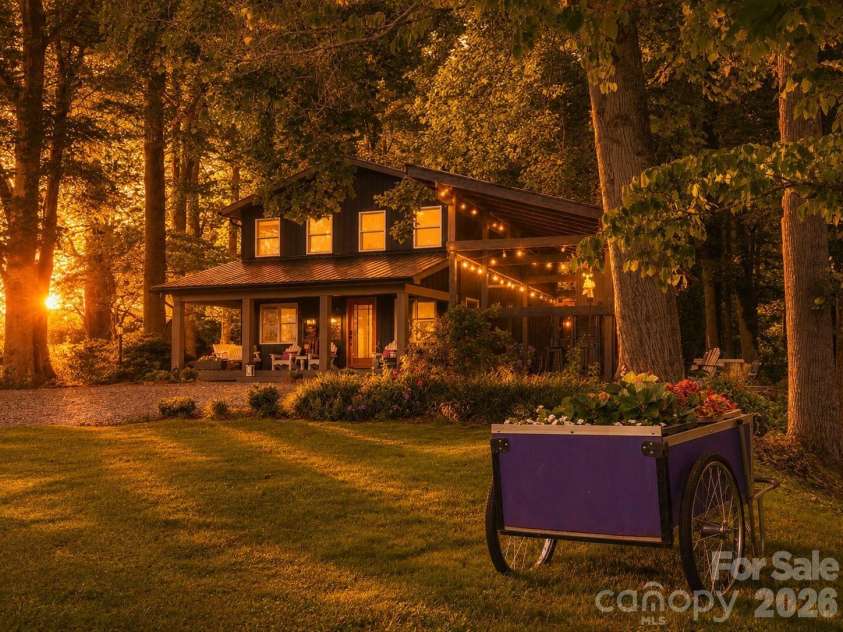 75 Mountain View Road, Sylva, NC 28779.  MLS# CAR4377022, YatesRealty ID 35873. 