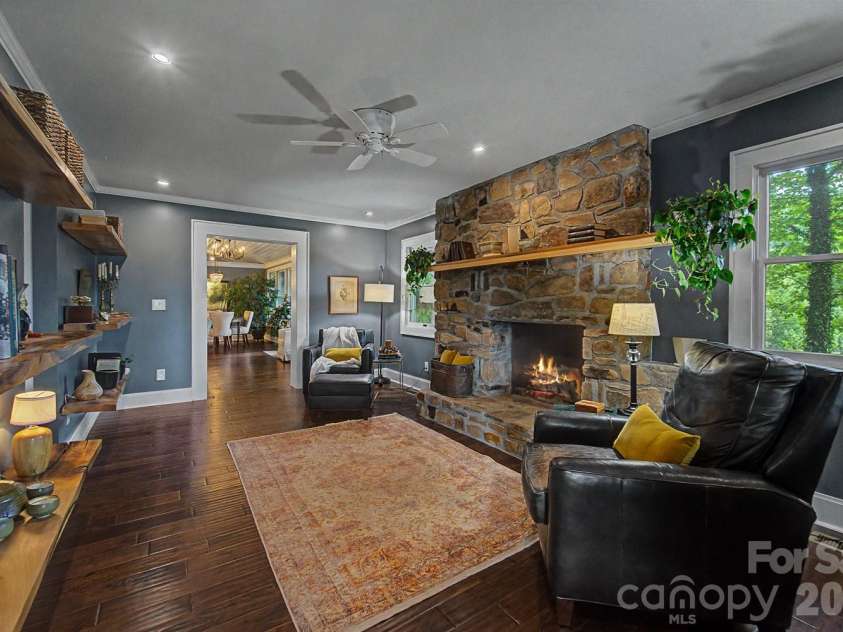 75 Mountain View Road, Sylva, NC 28779.  MLS# CAR4377022, YatesRealty ID 35873. 