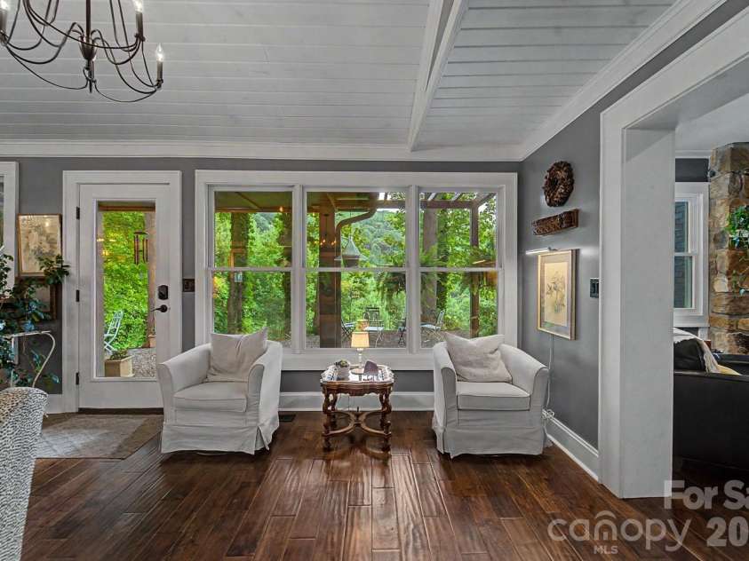 75 Mountain View Road, Sylva, NC 28779.  MLS# CAR4377022, YatesRealty ID 35873. 
