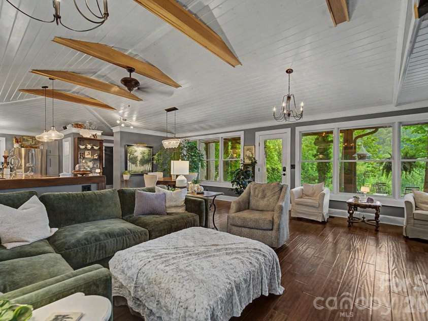 75 Mountain View Road, Sylva, NC 28779.  MLS# CAR4377022, YatesRealty ID 35873. 