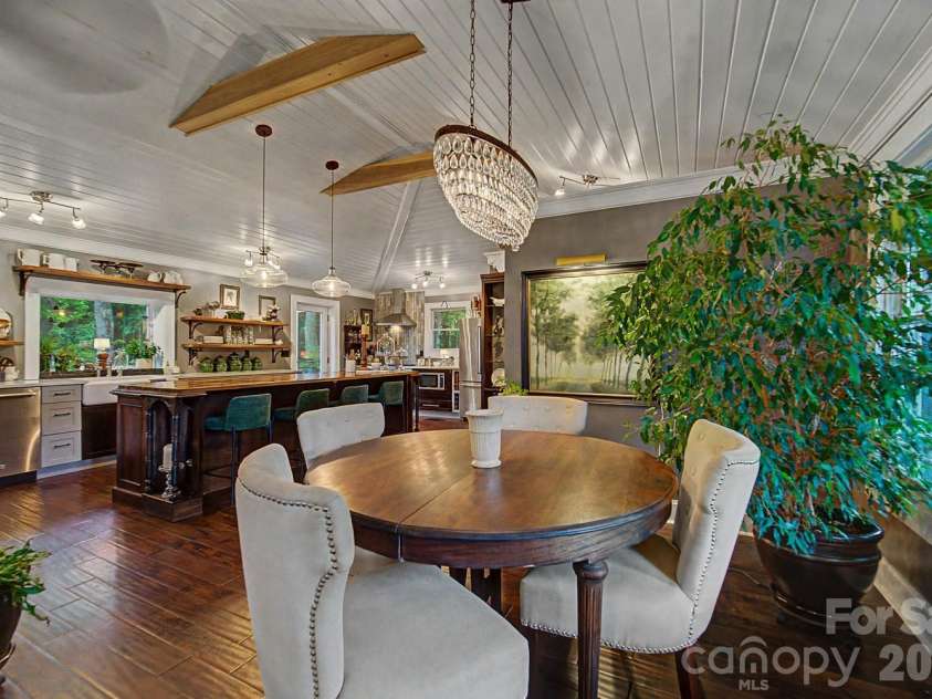75 Mountain View Road, Sylva, NC 28779.  MLS# CAR4377022, YatesRealty ID 35873. 