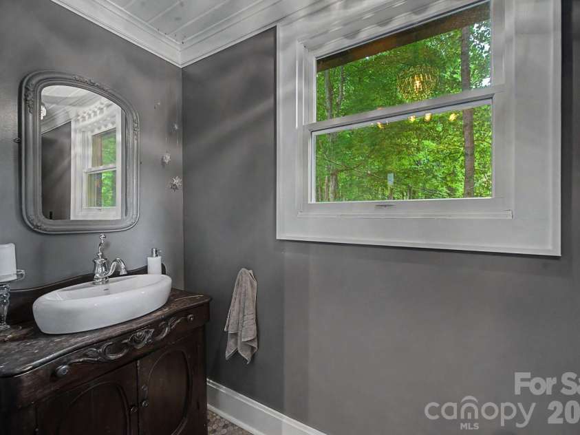 75 Mountain View Road, Sylva, NC 28779.  MLS# CAR4377022, YatesRealty ID 35873. 