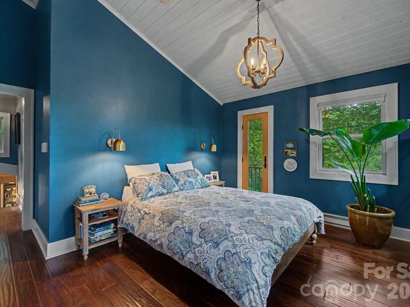 75 Mountain View Road, Sylva, NC 28779.  MLS# CAR4377022, YatesRealty ID 35873. 