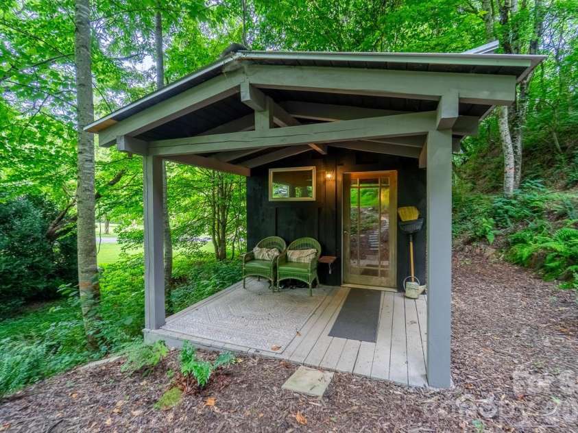 75 Mountain View Road, Sylva, NC 28779.  MLS# CAR4377022, YatesRealty ID 35873. 