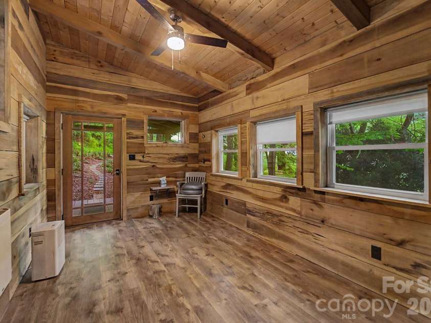75 Mountain View Road, Sylva, NC 28779.  MLS# CAR4377022, YatesRealty ID 35873. 