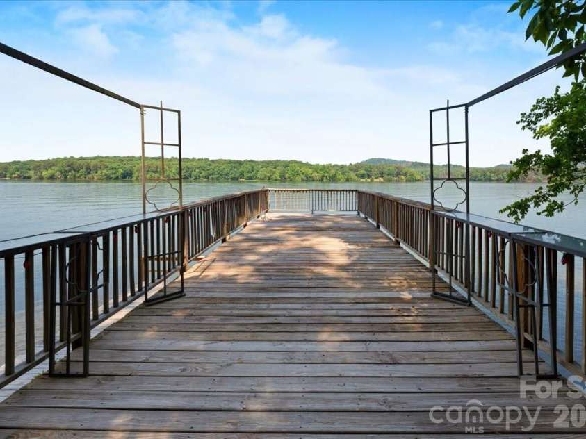 263 Lakewood Circle, Troy, NC 27371.  MLS# CAR4392482, YatesRealty ID 35874. 