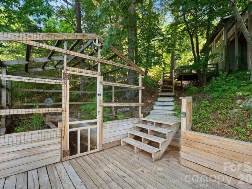 263 Lakewood Circle, Troy, NC 27371.  MLS# CAR4392482, YatesRealty ID 35874. 