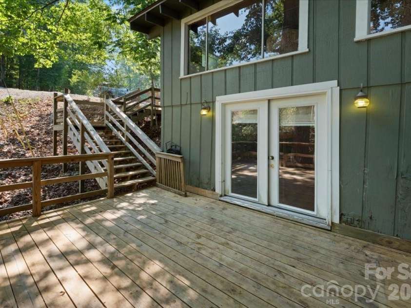 263 Lakewood Circle, Troy, NC 27371.  MLS# CAR4392482, YatesRealty ID 35874. 
