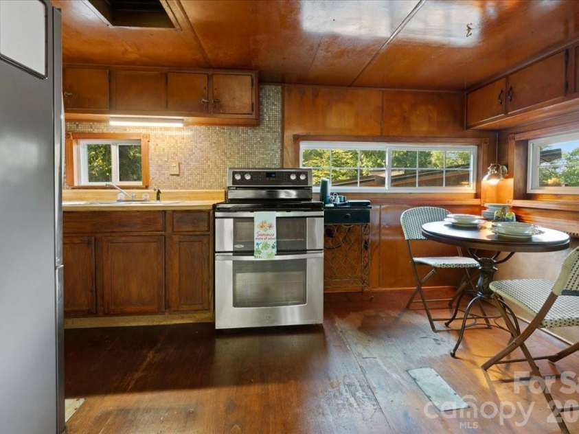 263 Lakewood Circle, Troy, NC 27371.  MLS# CAR4392482, YatesRealty ID 35874. 