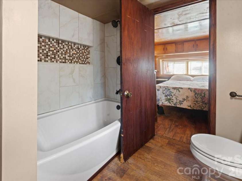 263 Lakewood Circle, Troy, NC 27371.  MLS# CAR4392482, YatesRealty ID 35874. 