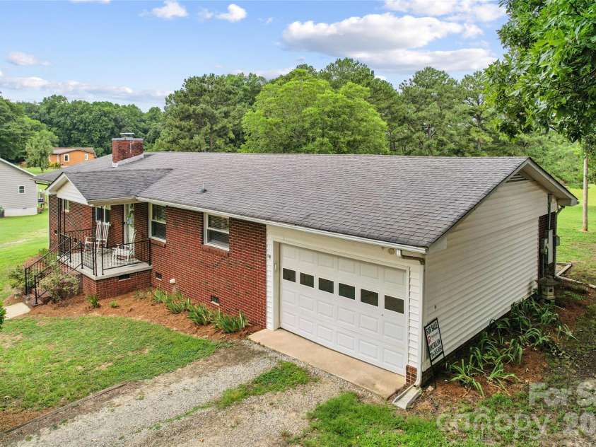604 Archibald Road, Concord, NC 28025.  MLS# CAR4386121, YatesRealty ID 35876. 