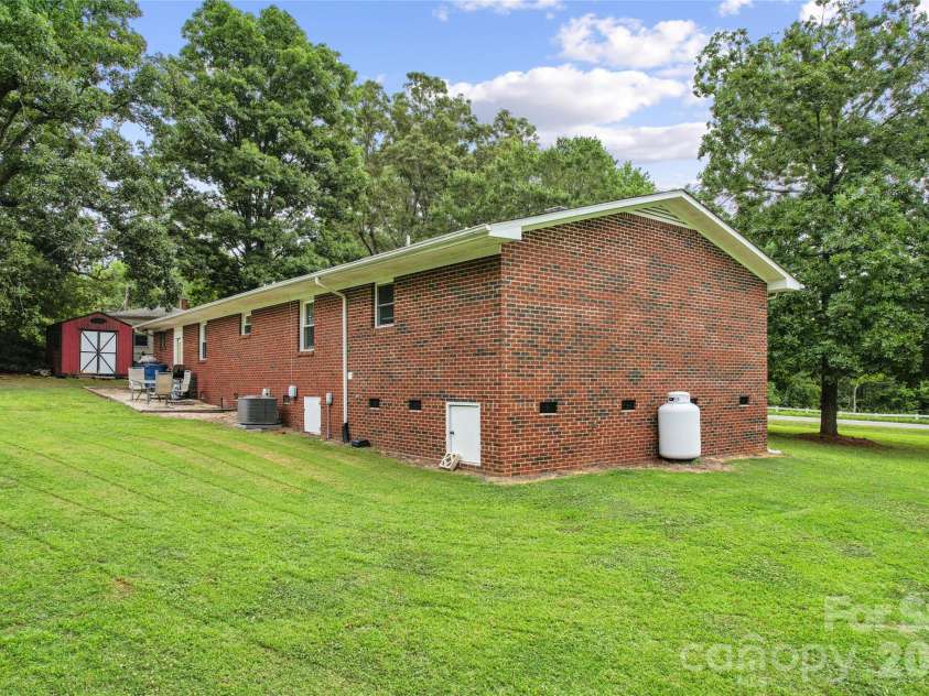 604 Archibald Road, Concord, NC 28025.  MLS# CAR4386121, YatesRealty ID 35876. 
