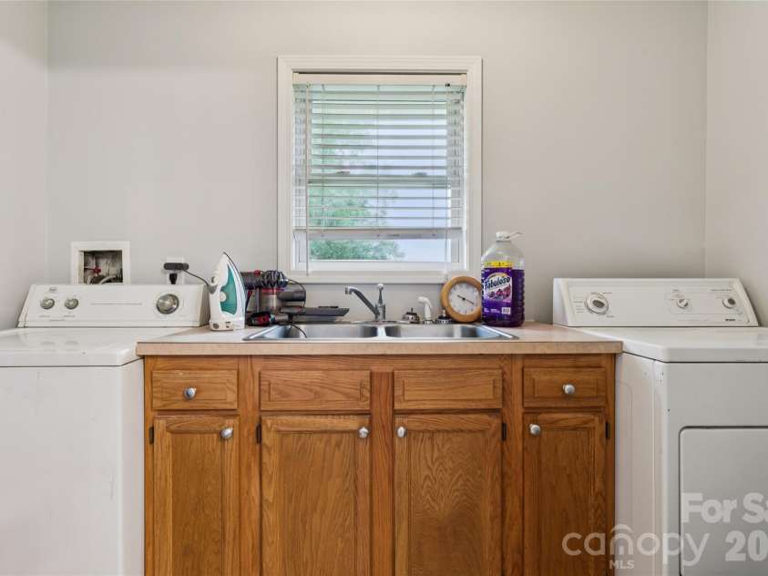 604 Archibald Road, Concord, NC 28025.  MLS# CAR4386121, YatesRealty ID 35876. 