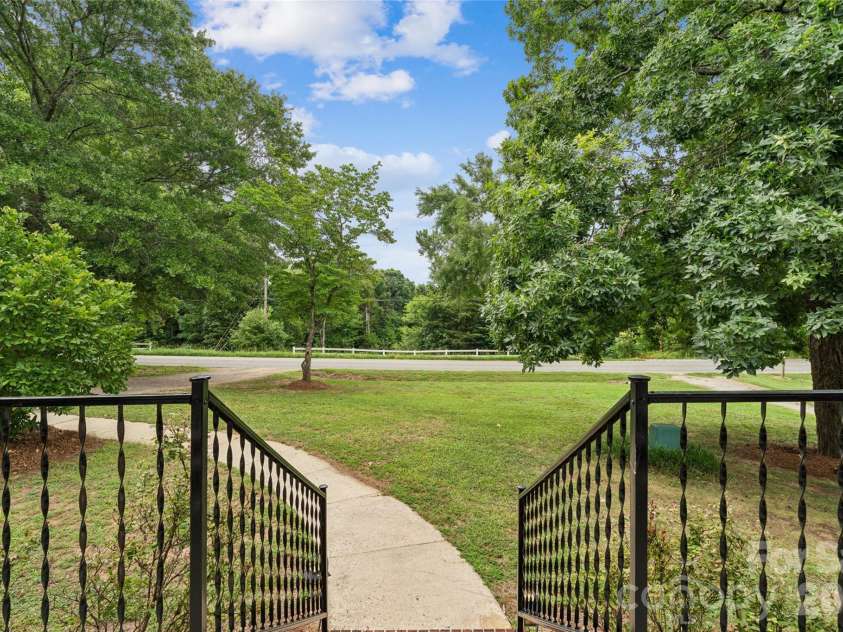 604 Archibald Road, Concord, NC 28025.  MLS# CAR4386121, YatesRealty ID 35876. 