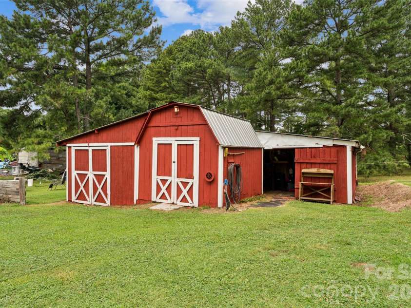 604 Archibald Road, Concord, NC 28025.  MLS# CAR4386121, YatesRealty ID 35876. 