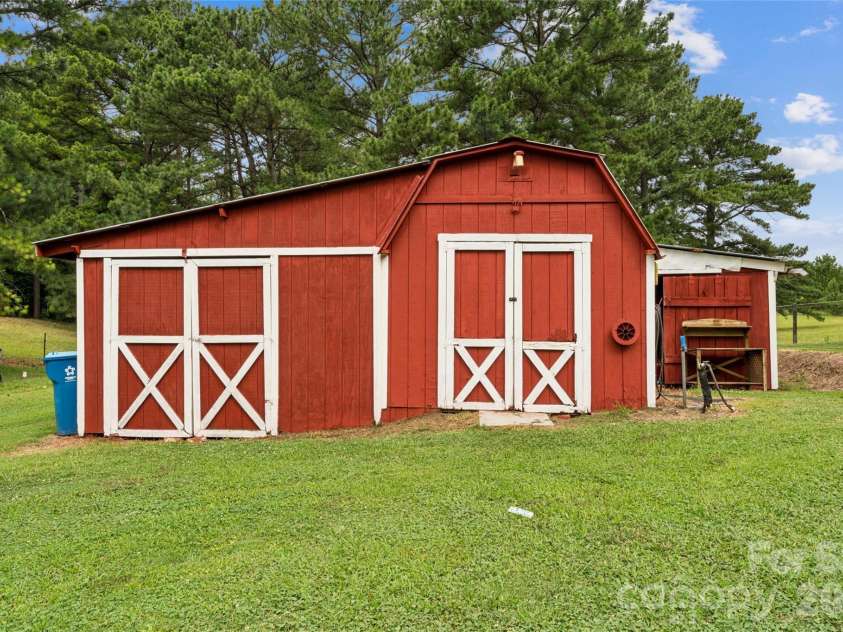 604 Archibald Road, Concord, NC 28025.  MLS# CAR4386121, YatesRealty ID 35876. 