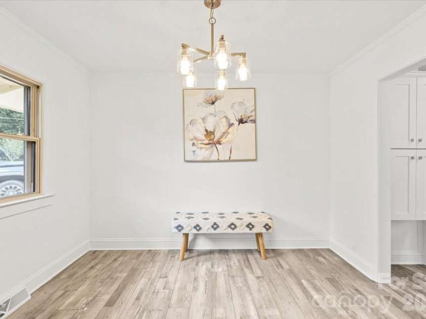 1614 Kenmore Drive, Statesville, NC 28625.  MLS# CAR4387432, YatesRealty ID 35877. 