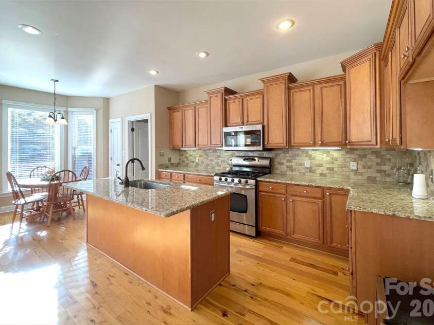 132 Monarch Lane, Mooresville, NC 28115.  MLS# CAR4391250, YatesRealty ID 35878. Kitchen and Breakfast Nook