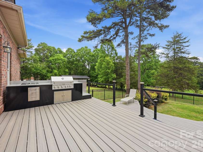 132 Monarch Lane, Mooresville, NC 28115.  MLS# CAR4391250, YatesRealty ID 35878. Multi-Tiered Deck with Outdoor Kitchen