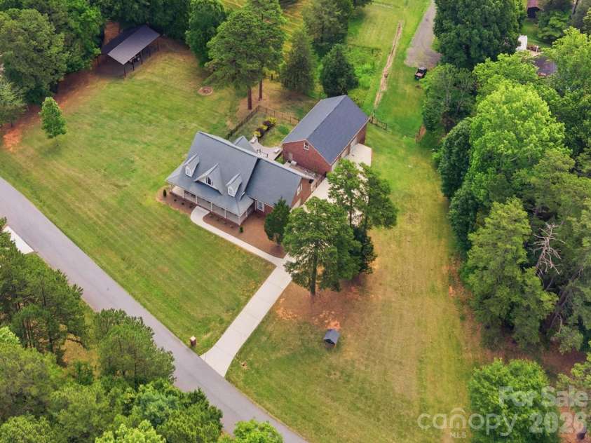 132 Monarch Lane, Mooresville, NC 28115.  MLS# CAR4391250, YatesRealty ID 35878. Welcome Home!