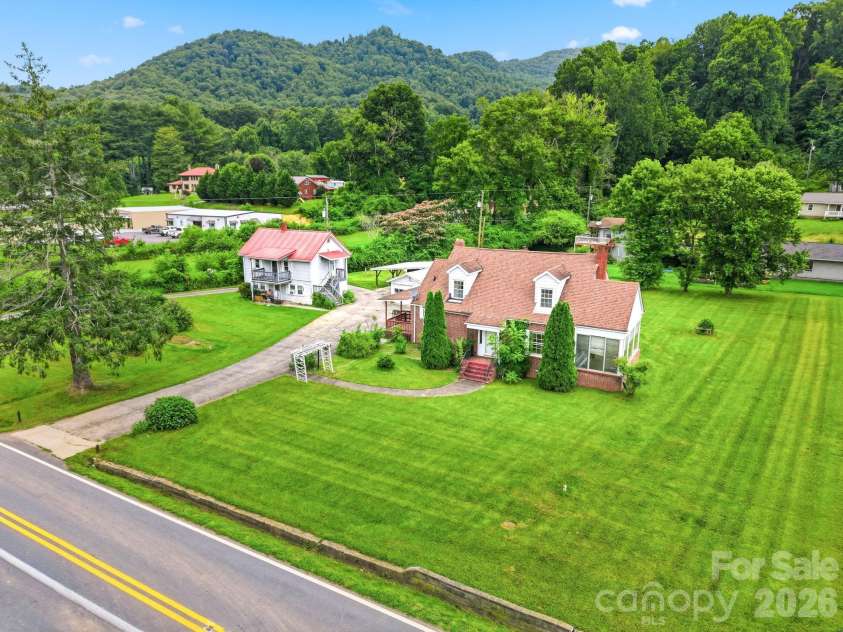 783 Skyland Drive, Sylva, NC 28779.  MLS# CAR4401871, YatesRealty ID 35879. 
