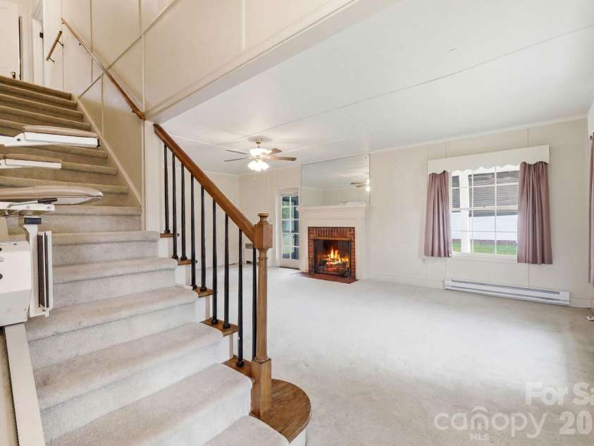 783 Skyland Drive, Sylva, NC 28779.  MLS# CAR4401871, YatesRealty ID 35879. 