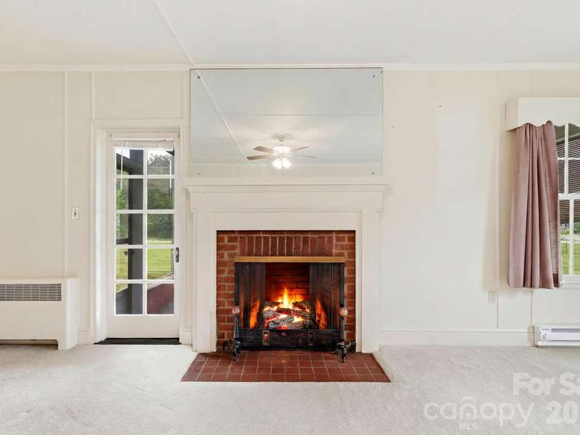 783 Skyland Drive, Sylva, NC 28779.  MLS# CAR4401871, YatesRealty ID 35879. 