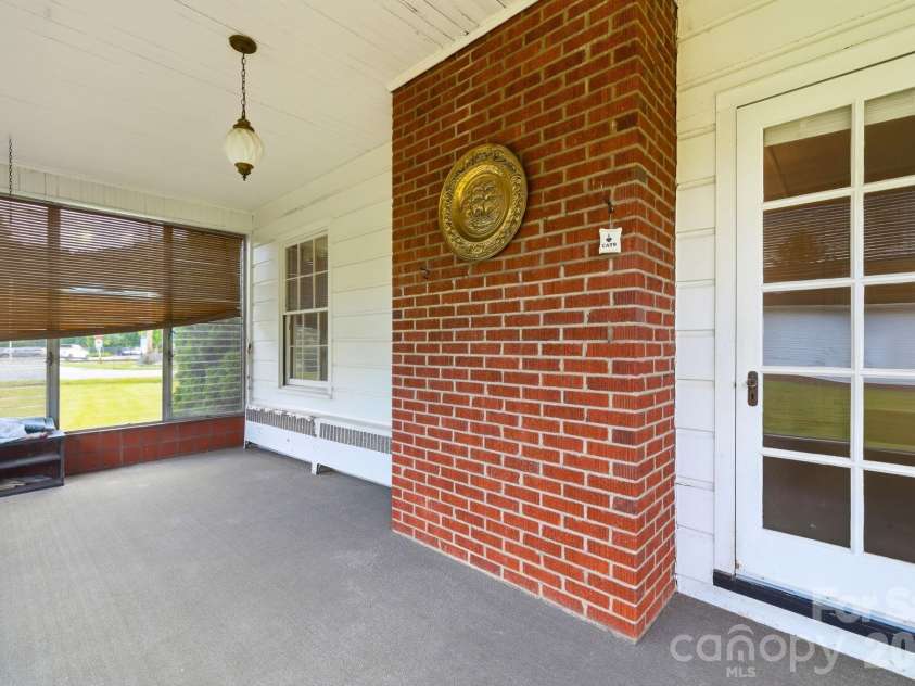 783 Skyland Drive, Sylva, NC 28779.  MLS# CAR4401871, YatesRealty ID 35879. 