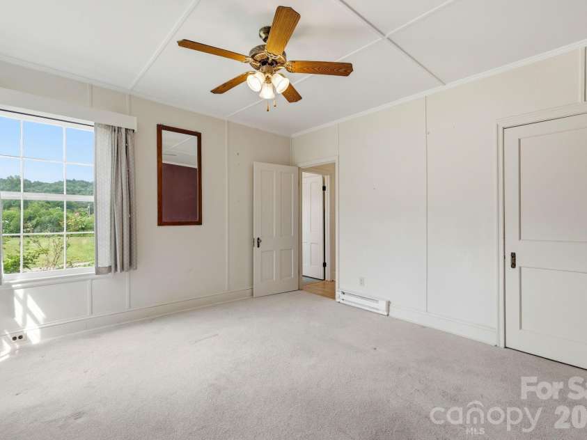 783 Skyland Drive, Sylva, NC 28779.  MLS# CAR4401871, YatesRealty ID 35879. 