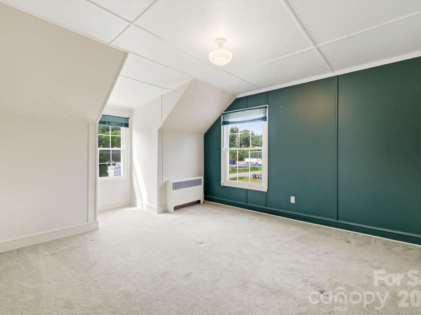 783 Skyland Drive, Sylva, NC 28779.  MLS# CAR4401871, YatesRealty ID 35879. 