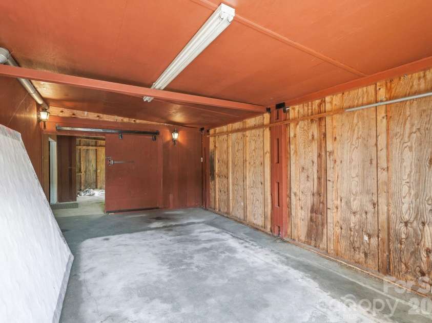 783 Skyland Drive, Sylva, NC 28779.  MLS# CAR4401871, YatesRealty ID 35879. 