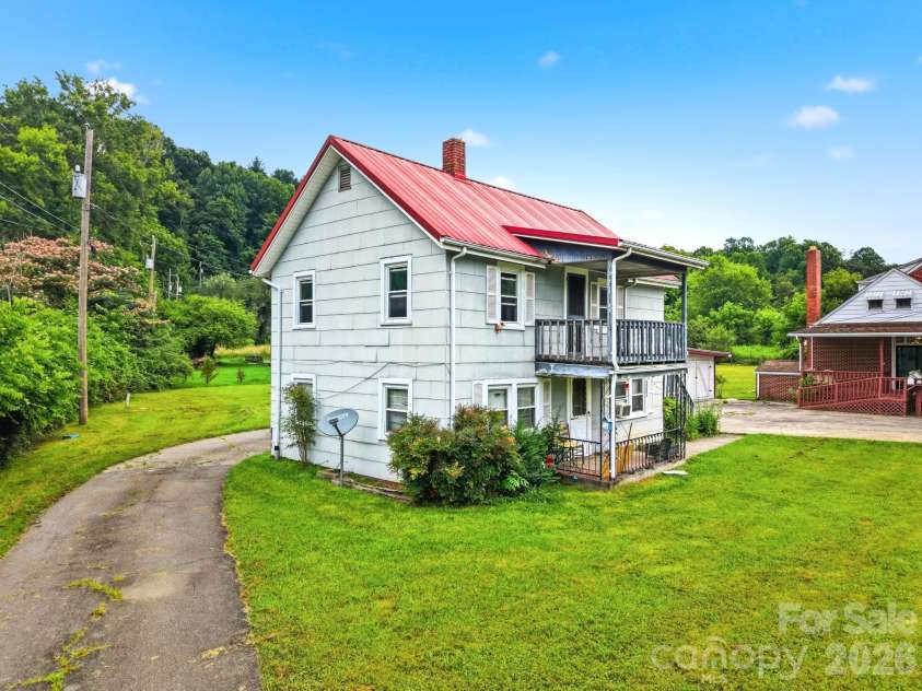 783 Skyland Drive, Sylva, NC 28779.  MLS# CAR4401871, YatesRealty ID 35879. 