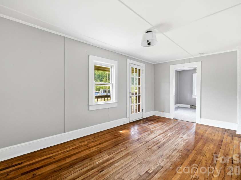 783 Skyland Drive, Sylva, NC 28779.  MLS# CAR4401871, YatesRealty ID 35879. 