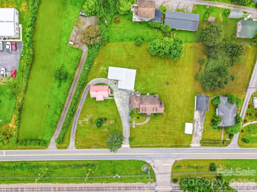 783 Skyland Drive, Sylva, NC 28779.  MLS# CAR4401871, YatesRealty ID 35879. 