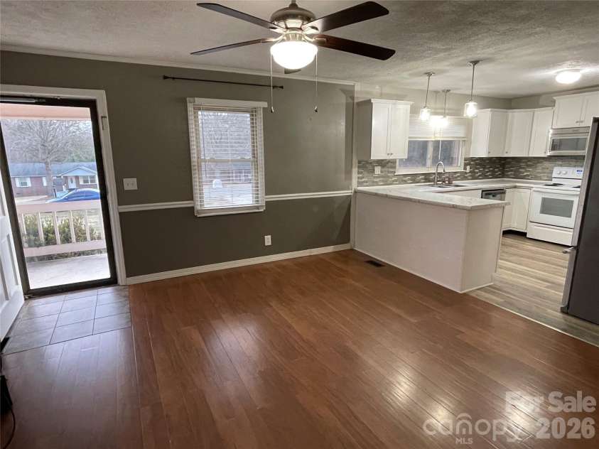 121 Randolph Road, Dallas, NC 28034.  MLS# CAR4345141, YatesRealty ID 3588. 