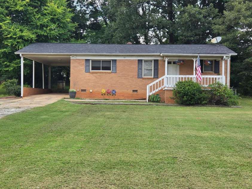 121 Randolph Road, Dallas, NC 28034.  MLS# CAR4345141, YatesRealty ID 3588. 