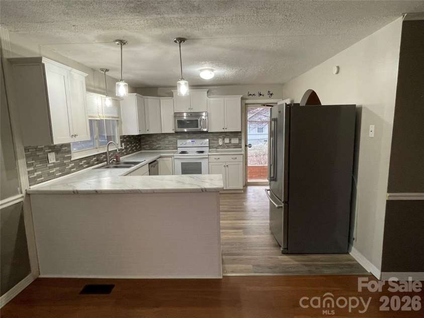 121 Randolph Road, Dallas, NC 28034.  MLS# CAR4345141, YatesRealty ID 3588. 