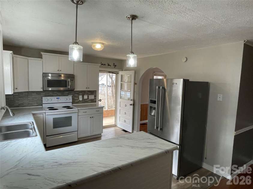 121 Randolph Road, Dallas, NC 28034.  MLS# CAR4345141, YatesRealty ID 3588. 