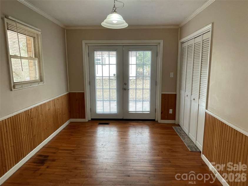 121 Randolph Road, Dallas, NC 28034.  MLS# CAR4345141, YatesRealty ID 3588. 