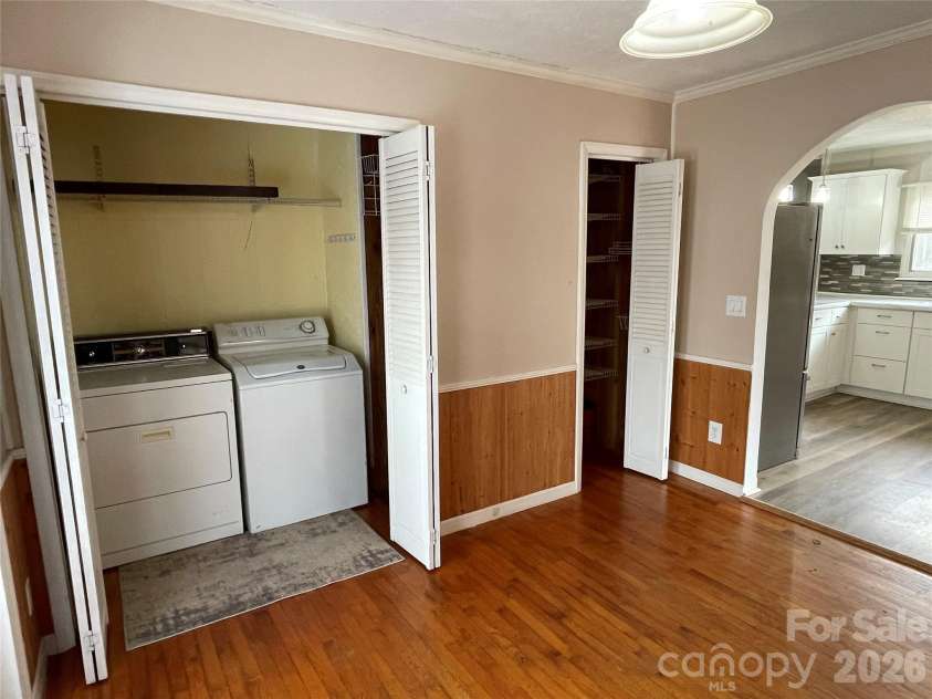 121 Randolph Road, Dallas, NC 28034.  MLS# CAR4345141, YatesRealty ID 3588. 